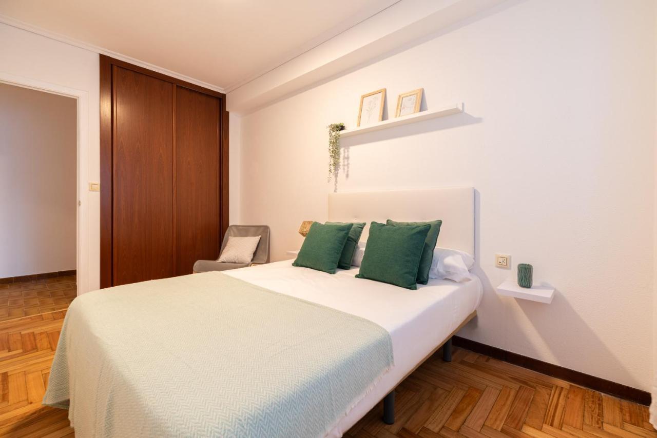 Amplia Vivienda Con Garaje Apartment วิโก ภายนอก รูปภาพ