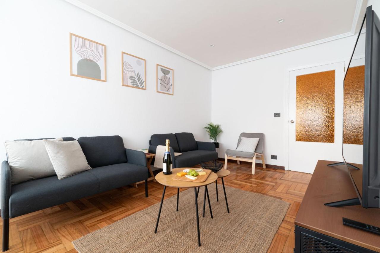 Amplia Vivienda Con Garaje Apartment วิโก ภายนอก รูปภาพ